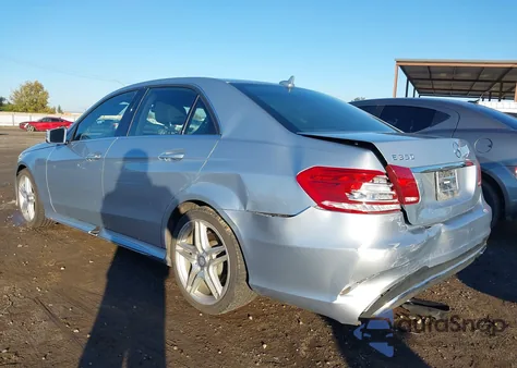 2014 Mercedes-Benz E 350 z USA, uszkodzony, nr VIN WDDHF5KB0EA790646